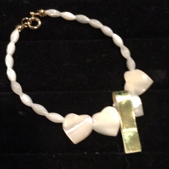 NWOT Mother of Pearl-like choker necklace and matching bracelet - Picture 7 of 7
